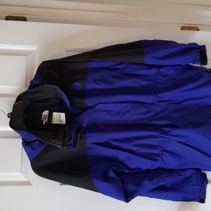 The North Face Vintage Black and Blue Snow Jacket